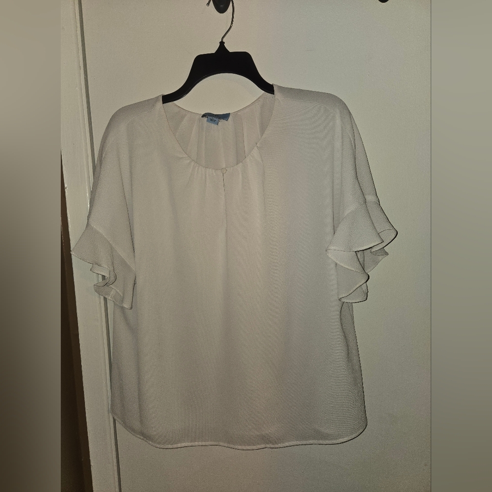 CeCe Cream Ruffle-Sleeve Blouse Size L